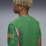 PUMA Men’s Manchester City FC 2025/26 Soccer Goalkeeper Jersey - Green - Size: L