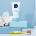 NIVEA Light Moisturising Day Cream with Vitamin E