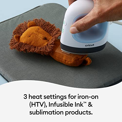 Compact Cricut EasyPress: Heat Press for Small Crafts