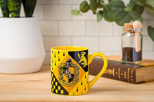 Harry Potter Hufflepuff Crest Ceramic Mug, 414ml