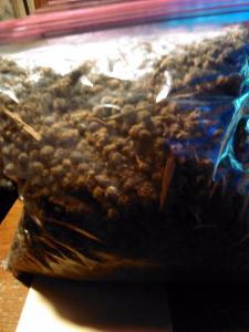 Rabbit Manure *ORGANIC* garden Fertilizer  3lbs. Full gallon Ziploc PLANT FOOD!