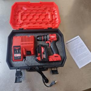 New For Milwaukee M18 Cordless Brushless Drill Driver Kit with Battery & Charger