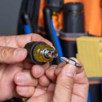 Klein Tools 32561 Multi-Bit Screwdriver/Nut Driver, 6-in-1 Stubby Screwdriver with 2 Phillips, 2 Slotted, 2 Nut Drivers