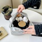 Puffer Makeup Bag Travel Organizer, Lightweight Cosmetic Storage Bag with Zipper, Portable Toiletry Bag for Women