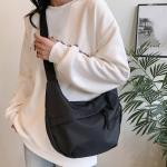 New style crossbody handbag for women, fashionable mini street small shoulder bag, lightweight and single-shoulder design.