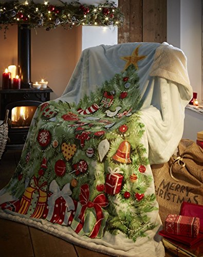 Christmas Tree Fleece Throw, Green, 130x170cm By Homespace Direct