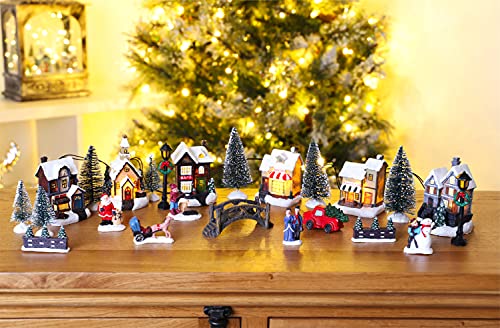 Traditional Christmas Village Scene - 25 LED Pieces