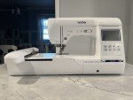 Brother SE1900 Embroidery Machine with Extras