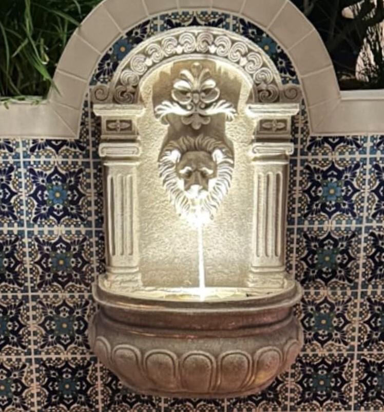 Outdoor Wall Fountain Classic Vintage Romanesque Style Patio Garden Waterfall
