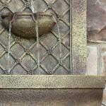 Sunnydaze Rosette Leaf Polystone Outdoor Solar Wall Fountain, Florentine Finish