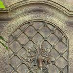 Sunnydaze 31" Solar Wall Water Fountain
