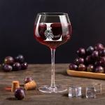 Custom Monogram Wine Glass: Unique Personalized Gift