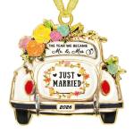 Personalized 2026 Newlywed Christmas Ornament