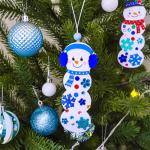 Winlyn 24 Sets Christmas Craft Kits Winter Crafts DIY Christmas Snowman Bookmarks Ornaments Art Sets Snowman Christmas Foam Stickers Arts and Crafts for Kids Holiday Classroom Activities Party Favors