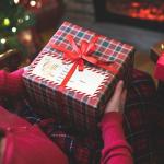 25 Pack Christmas Gift Certificate Cards with Gold Foil Stamping Classic Xmas Red White Striped Blank Voucher Coupons, 4 x 9 Inch for Spa Salon Gift Certificates for Restaurants