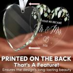 HEXMOZ Wedding Gifts for Couples 2026 - Mr and Mrs Gifts - Bridal Shower Gift, Wedding Ideas for Newly Wed, Bride, Future Mr Mrs - Just Married Glass Ornament 2026, 1st Married Couple Christmas Decor