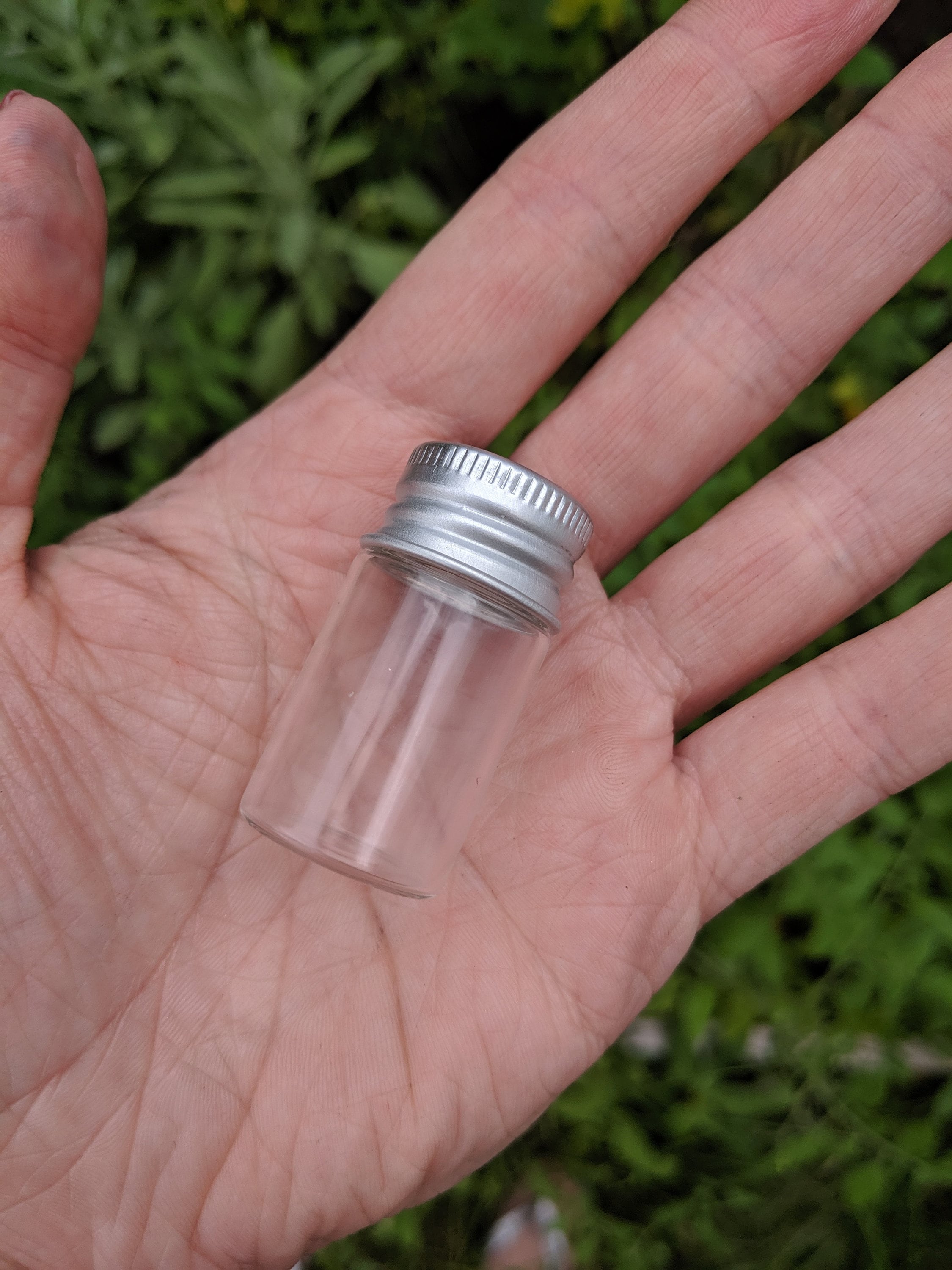 Vegan Organic Liquid Eyeliner - Eco-Friendly and Cruelty-Free