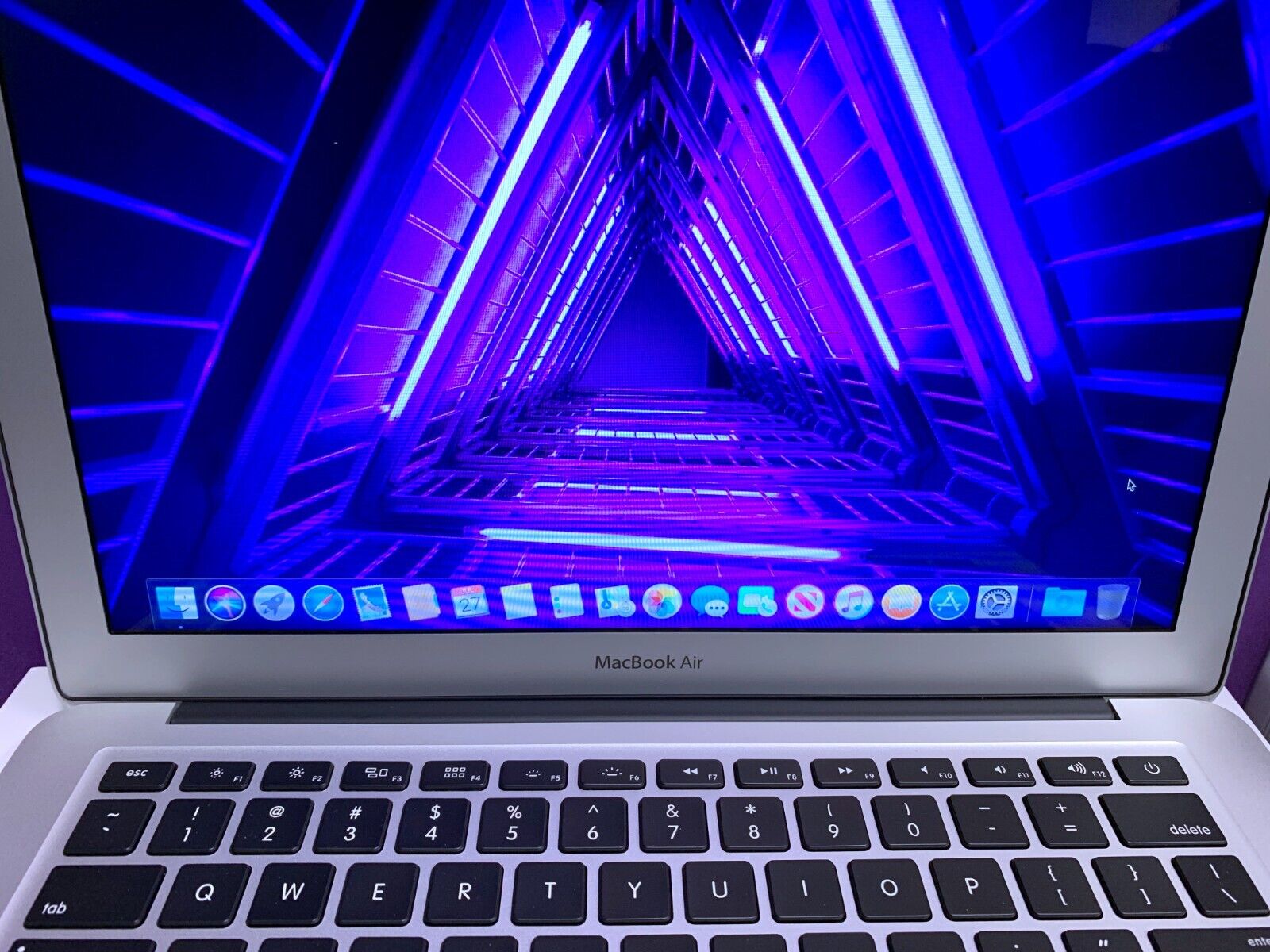 Apple MacBook Air 13" Laptop - i5, 256GB SSD