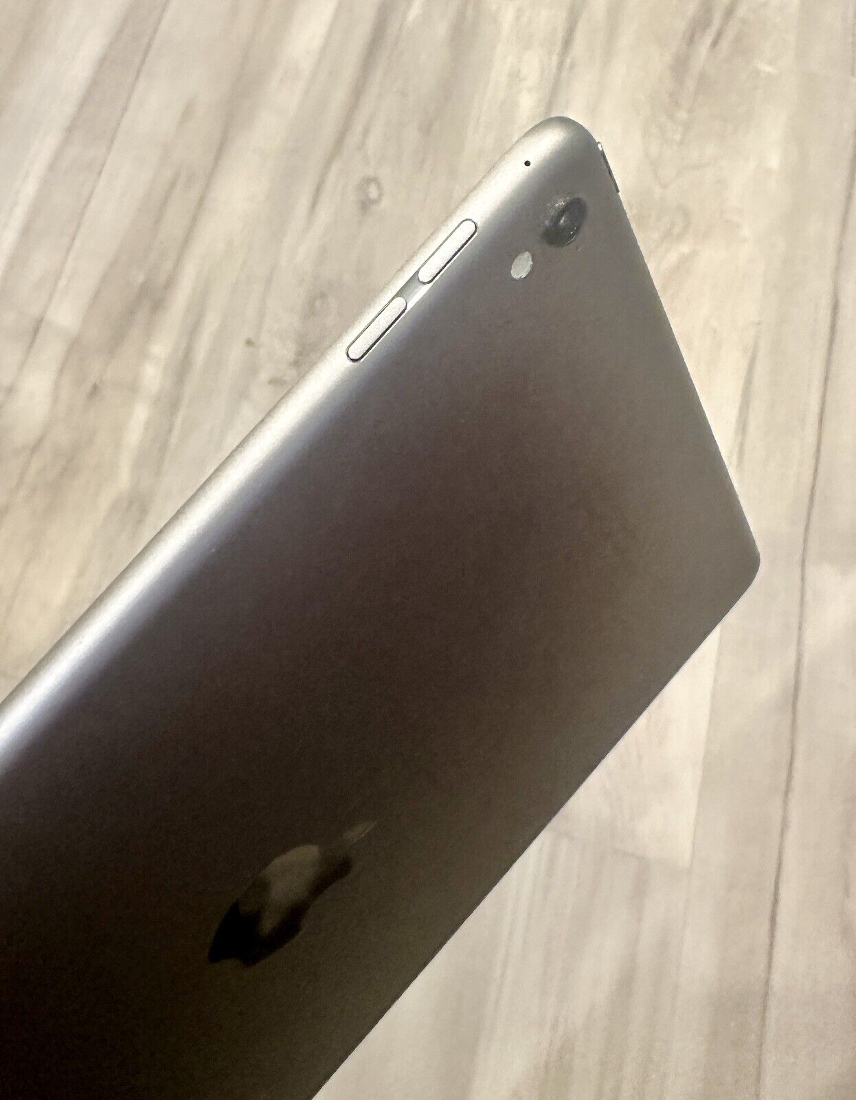 Apple iPad Pro 9.7, 32GB, Wi-Fi, Gray