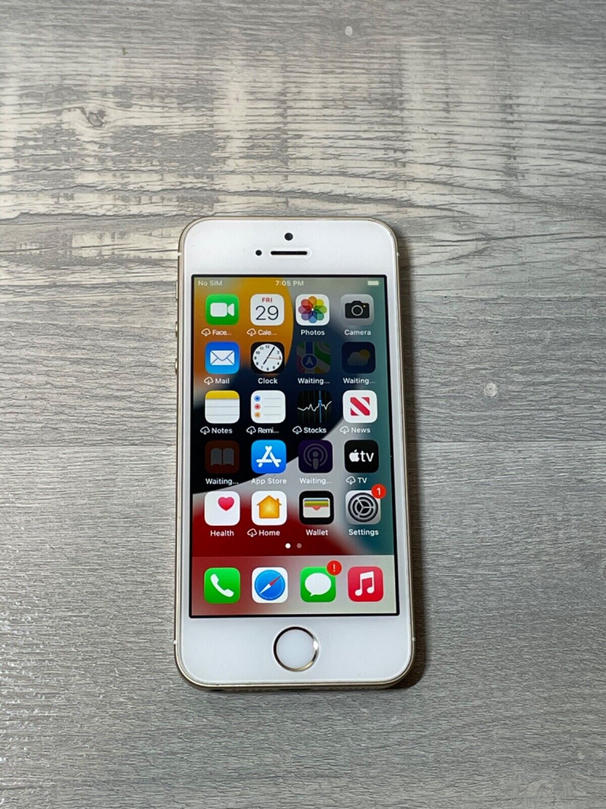 Apple iPhone SE 1st Gen. - Unlocked - All Colors