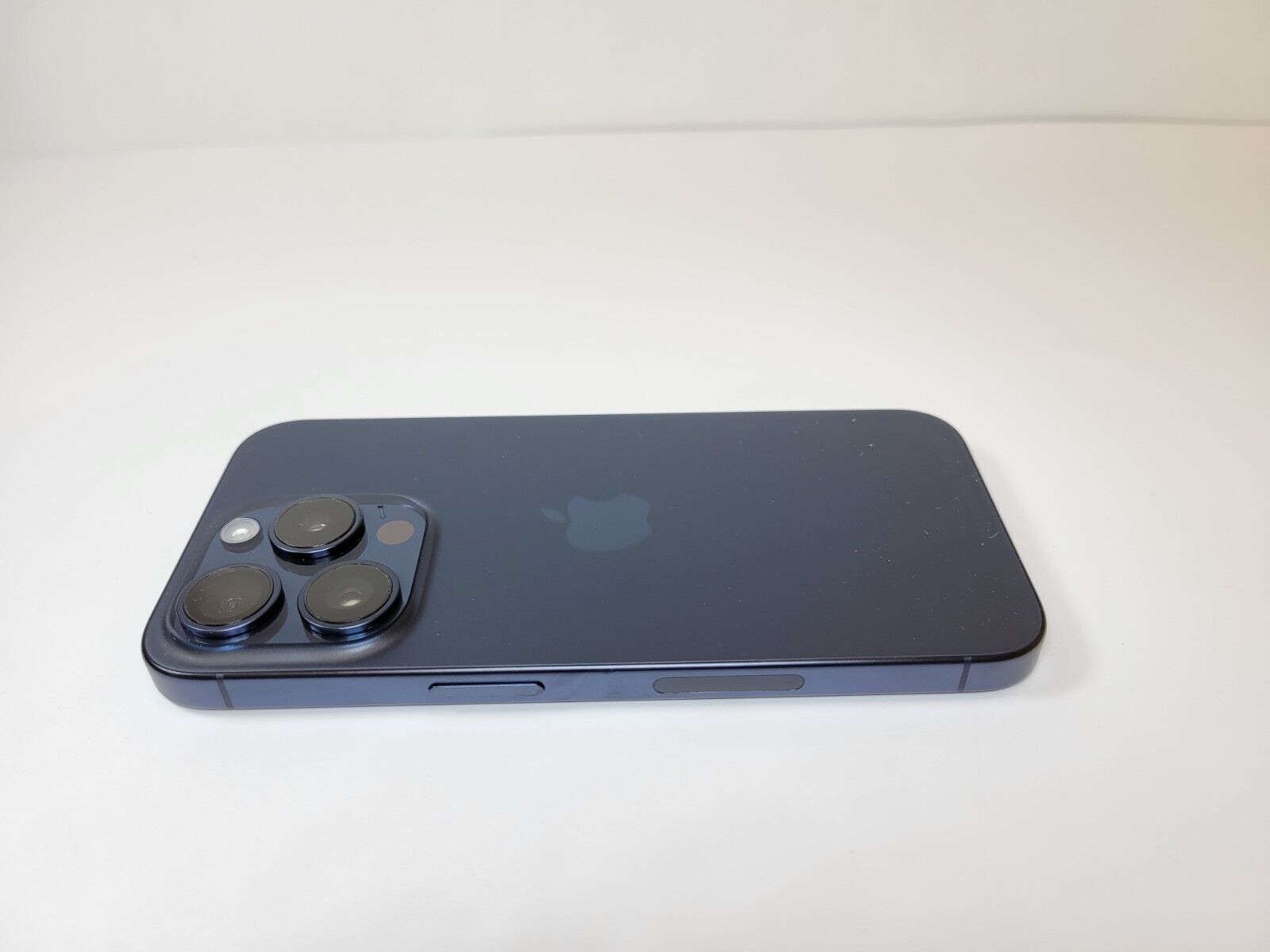 Apple iPhone 15 Pro 128GB - Blue Titanium