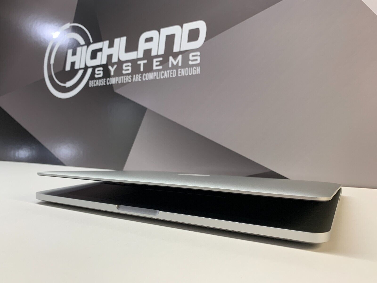 Apple MacBook Pro 13" i7 16GB RAM 512GB SSD