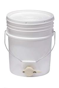 5-Gallon Plastic Bucket for Beekeeping Needs