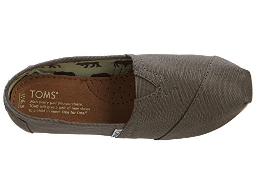 TOMS Women's Classic Canvas Slip-On,Ash,8 M US