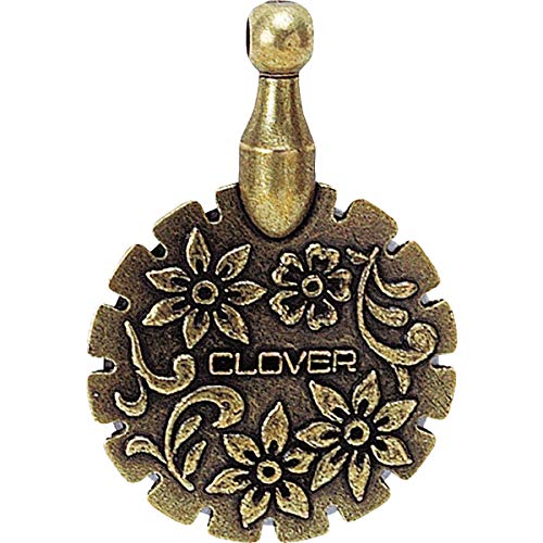 Antique Gold Clover Pendant Thread Cutter