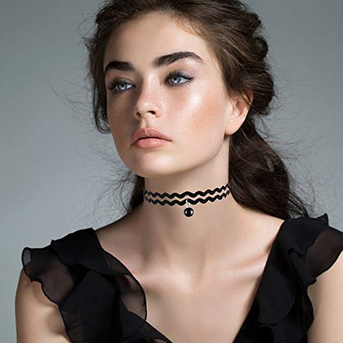 Outee 20 Pcs Choker Set Black Chokers Necklaces for Women Choker Necklaces for Teen Girls Classic Choker Henna Choker Layered Necklaces with Material of Velvet