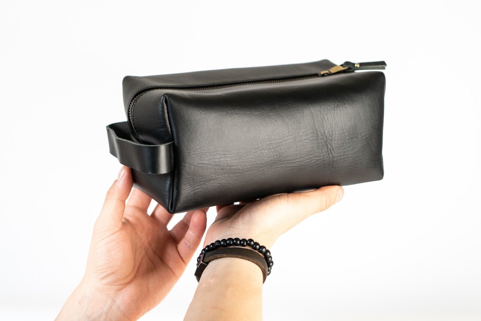 Men's Leather Toiletry Bag for Travel - VELLAIRE