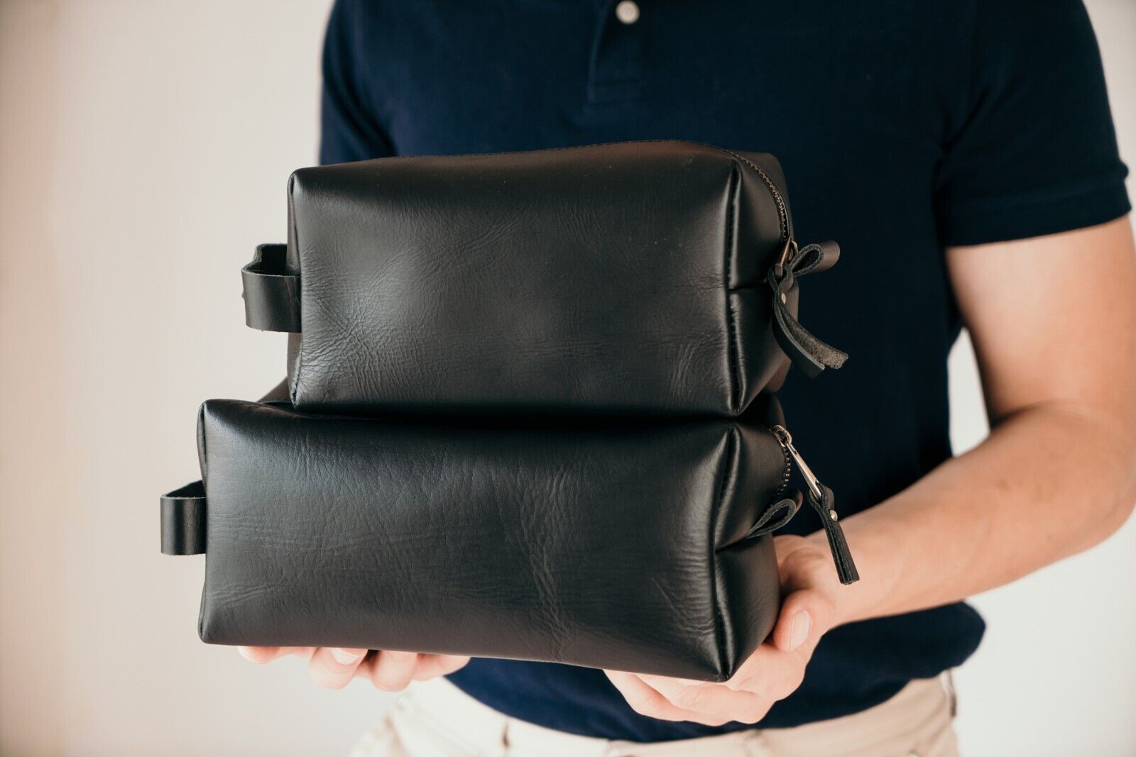 Men's Leather Toiletry Bag for Travel - VELLAIRE