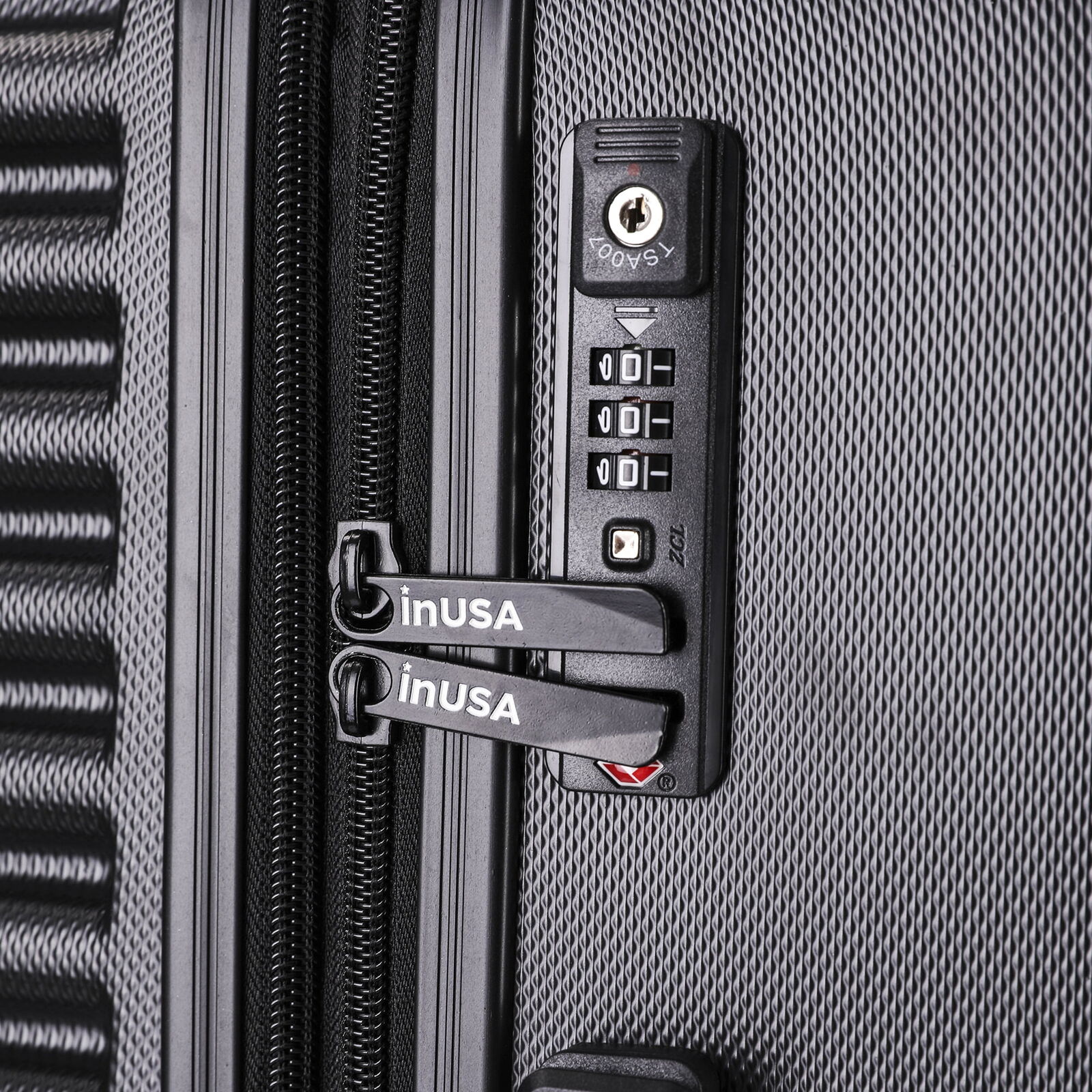 Medium Checked Luggage Hardside W/ Ergonomic Handles Spinner Wheels Business New