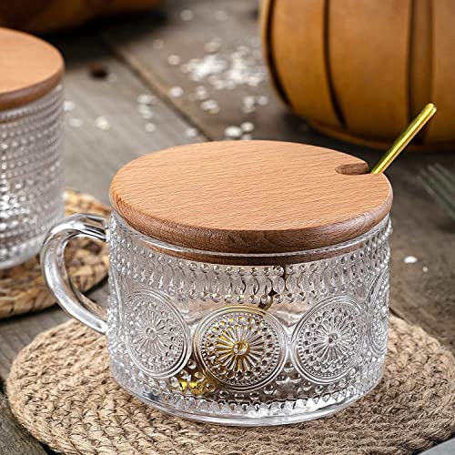 Hniuyun 2Pcs Vintage Coffee Mugs, 400Ml Glass Tea Cups with lids and Spoons, Clear Embossed Glass Cups for Cappuccino, Latte, Cereal, Yogurt, Milk, Christmas Thanksgiving Gifts