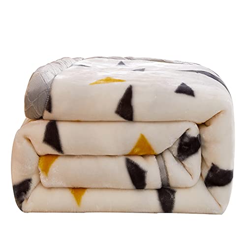 Queenshin Cozy Big Triangle Fluffy Fleece Plush Twin Blanket,Christmas 600 GSM Super Thick Soft Raschel Throw for Sofa Couch Bed 150 * 200 CM, White