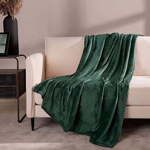 Brentfords Super Ultra Soft Flannel Fleece Blanket Large Fluffy Warm Throw Over Bed Sofa Settee, Emerald Green - 120 x 150cm