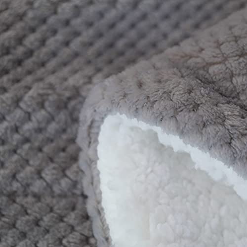 SOCHOW Waffle Sherpa Fleece Throw Blanket, Super Soft Fuzzy Warm, Lightweight Fluffy Reversible Plush Blanket for Bed Sofa Couch, 150cm×200cm Grey