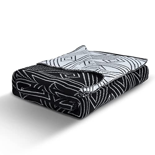 Queenshin Black and White Geometric Fluffy Knit Throw,Christmas 390 GMS Lightweight Cozy Fluffy Bed Sofa Knitted Blanket 130 * 180 CM