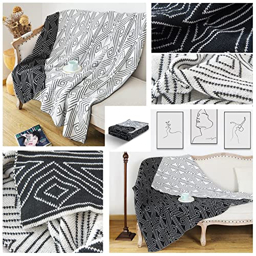 Queenshin Black and White Geometric Fluffy Knit Throw,Christmas 390 GMS Lightweight Cozy Fluffy Bed Sofa Knitted Blanket 130 * 180 CM