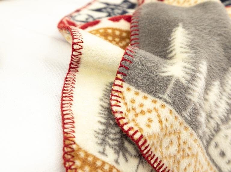 English Home Throw Blanket, Warm Cozy Decorative Thick Fleece Blanket, Reversible Navy Grey Throws for Sofas, Couch, Bed for Christmas 51" 66" inch, 130x170 cm, Argyle