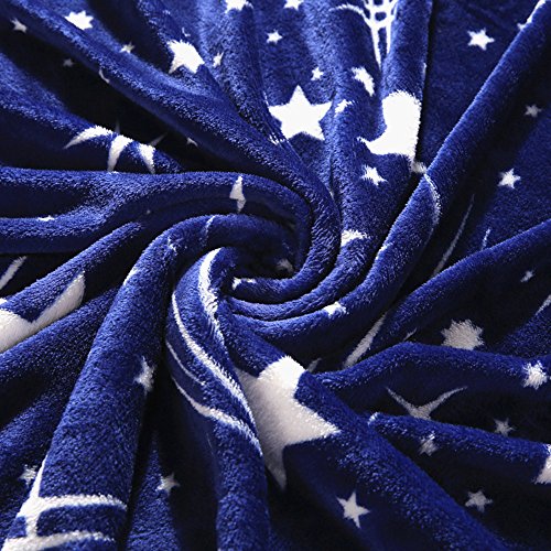 ZHH Stars Throw Silk Touch Warm Flannel Fleece Blankets Navy Blue Throws for Sofa, Bedroom, Couch, Travel, Kids Bedroom Accessories Fluffy Microfiber Fleece Blankets - Soft, Lightweight, 150 x 200cm