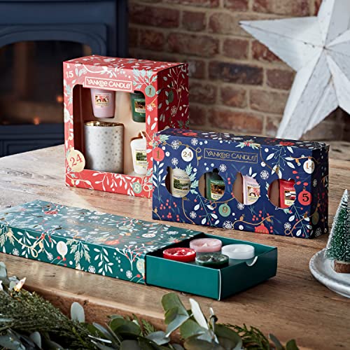 Yankee Candle Gift Set | 3 Votive Scented Candles & 1 Candle Holder | Countdown to Christmas Collection