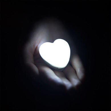 Handbag Light with Automatic Sensor - Lights up When Your Bag is Opened. Perfect Handbag Accessory for Secret Santa/Stocking Filler!