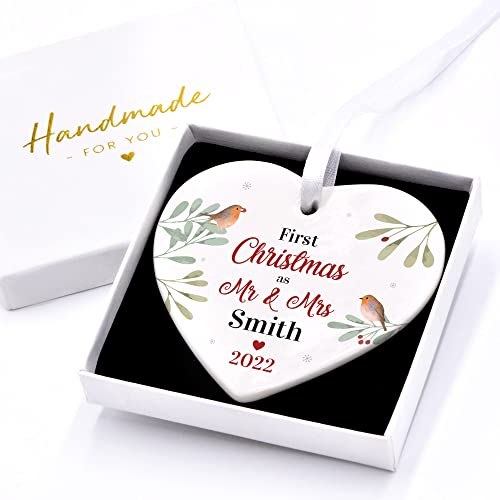 First Christmas As Mr and Mrs Decoration Bauble, Personalised 1st Xmas Married Ceramic Tree Ornament, 1st Wedding Gift, Christmas Robin Couples Decoration, With Gift Box