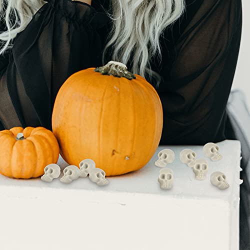 Holibanna 50pcs Halloween Plastic Skull Head Mini Skull Bone Model Fake Skull Toys Realistic Skeleton Skull for Halloween Desktop Decor
