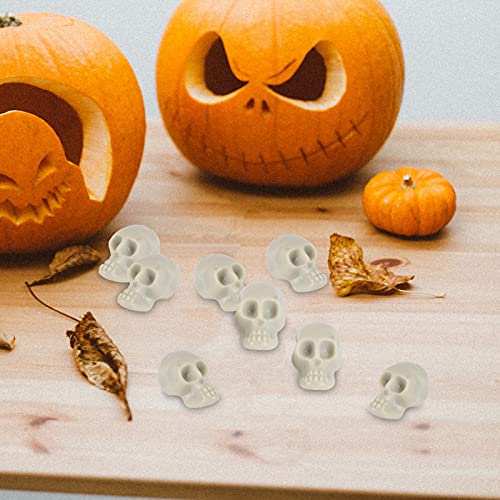 Holibanna 50pcs Halloween Plastic Skull Head Mini Skull Bone Model Fake Skull Toys Realistic Skeleton Skull for Halloween Desktop Decor