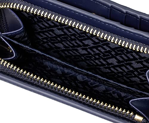 Tommy Hilfiger Women's Timeless Blue Bi-Fold Wallet