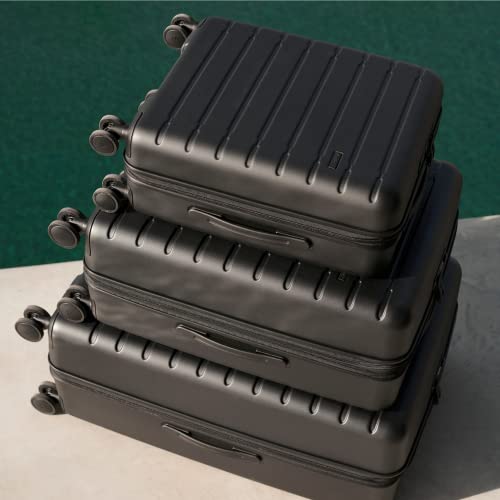 ANTLER Stamford Large Black Lightweight Spinner Suitcase - 152L