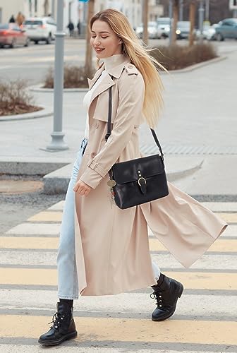 Freya: Classic Black Leather Crossbody Shoulder Bag