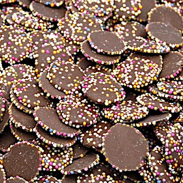 Posted Sweets 700g CHOCOLATE & FUDGE BAG OF PICK & MIX SWEETS - Large Classic Retro Candy Selection Pick n Mix - Gift Bag - Perfect Movie Night Hamper, Treats for Kids, Adults, Birthday Gifts